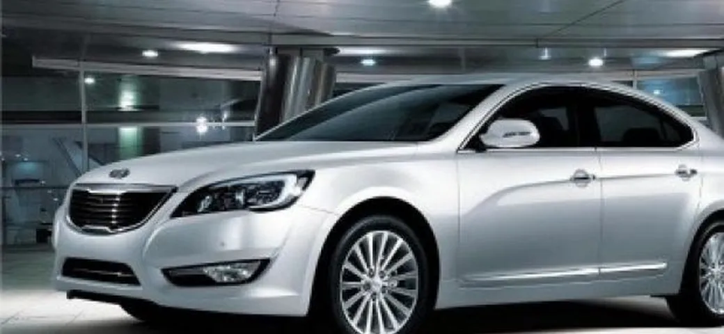 Kia K7: le prime immagini ufficiali