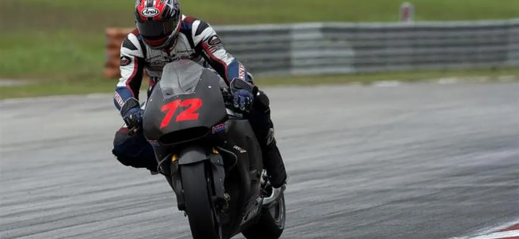 Takumi Takahashi sulla terza Honda MotoGP ufficiale in Giappone