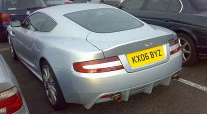 Aston Martin DBS - nuove foto spia
