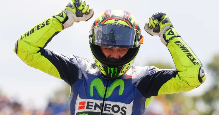 MotoGP Assen 2015 | Trionfo per Rossi dopo un lungo duello con Marquez (con finale thriller)