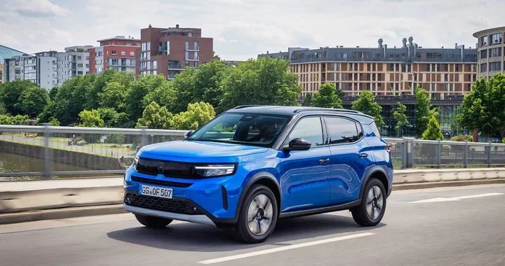 Opel Frontera GS, sportività a sette posti: un unicum nel mercato