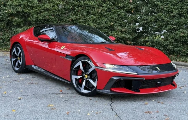 Ferrari 12Cilindri, venduta dopo pochi km e una riparazione: ci ha perso 30.000 dollari