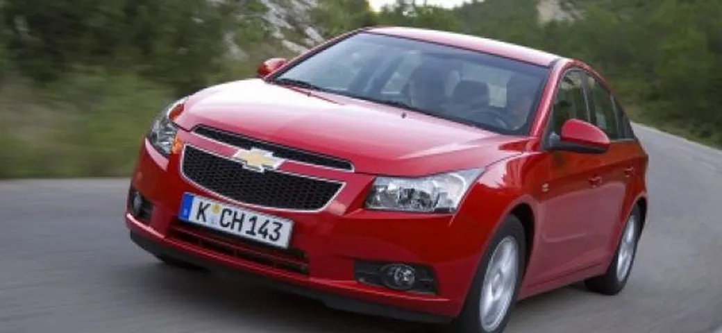 Gallery e listino inglese della Chevrolet Cruze