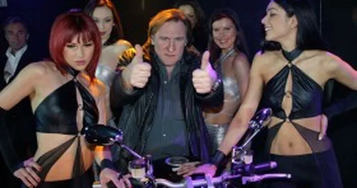 Gerard Depardieu venderà moto Yamaha
