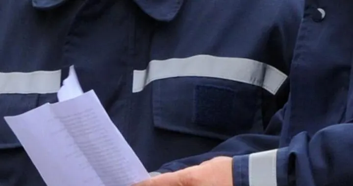 Dimenticano la multa e bloccano il mezzo della Protezione Civile, il sindaco paga di tasca sua