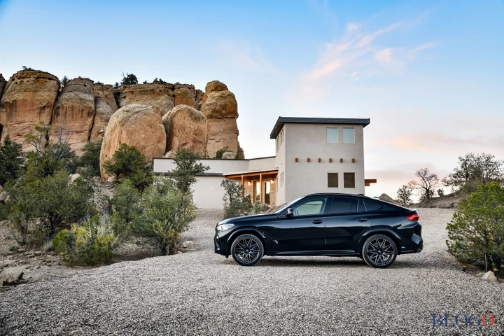 BMW X8: nuove indiscrezioni per la grande SUV coupé