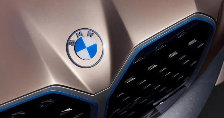BMW rilancia il range extender, iX5 REx con autonomia da 1.000 km