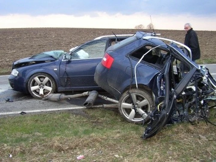 Dividere in due una Audi RS6 !