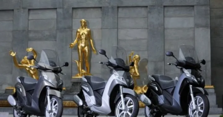 TEST Peugeot Geopolis 300 2010