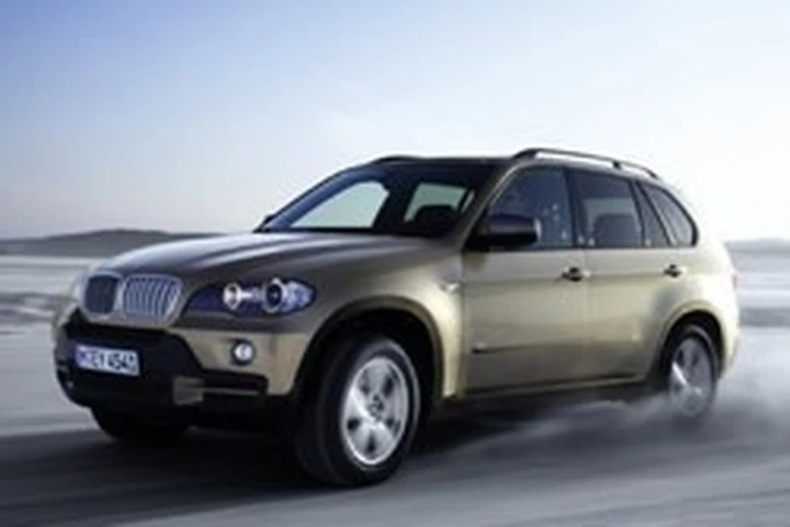 Anche la BMW X5 sarà bi-turbo