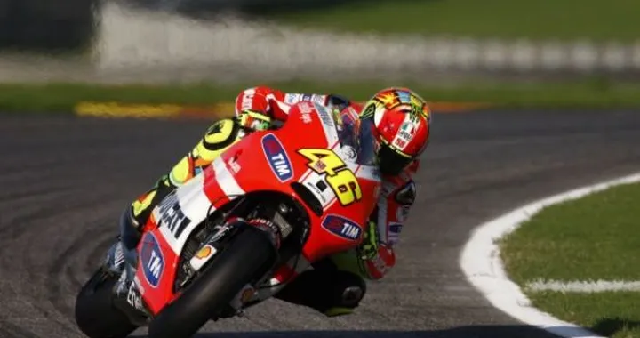 Valentino Rossi: "Il motore mi piace, la moto si guida meglio della precedente"