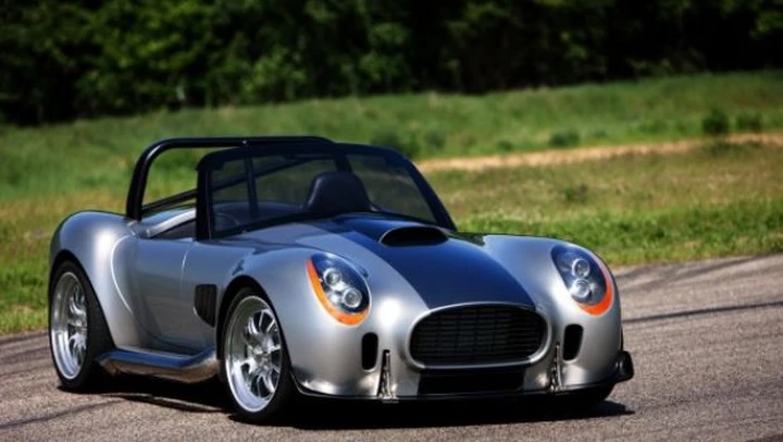 ICONIC Motors: dal 2011 tornerà in produzione la AC Cobra