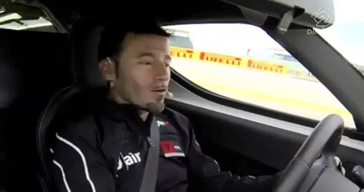 Alfa 4C con Max Biaggi a Silverstone