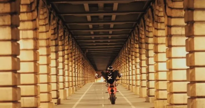 Stunt Paris by Night: gli incredibili numeri di Tobi Nogues /video