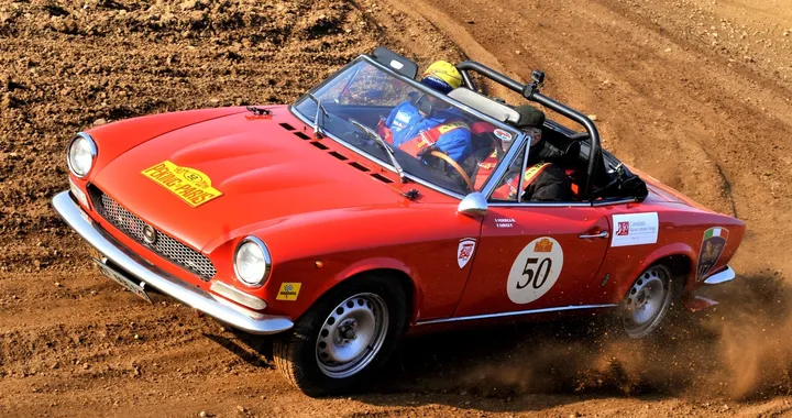 Auto storiche: Fiat 124 Spider per i bambini malati di leucemia