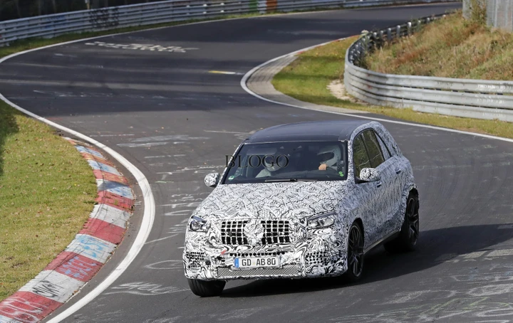 Mercedes AMG GLE 63: foto spia al Nurburgring