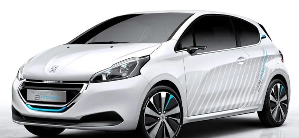 La Peugeot 208 HYbrid Air 2L Concept viaggia anche ad aria compressa