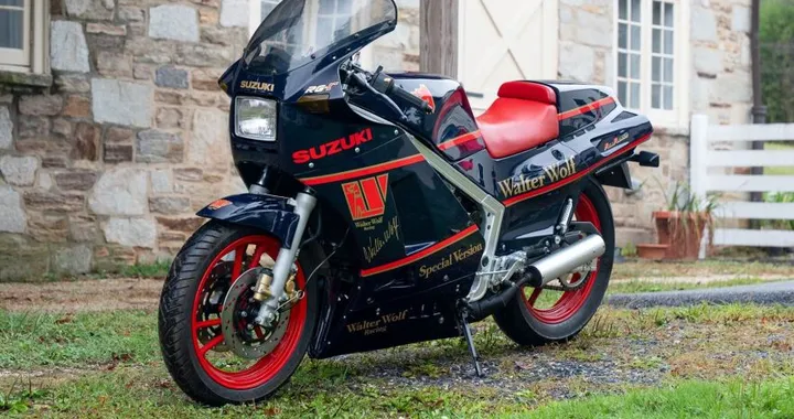 Suzuki RG400 Gamma Walter Wolf: rarità giapponese all'asta