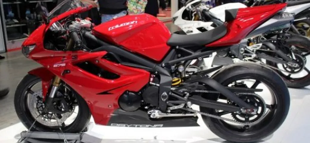 Triumph Daytona 675 m.y. 2012 - Salone Eicma Milano 2011