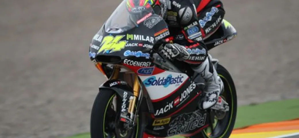 Simone Corsi in 250 con il team Scot?