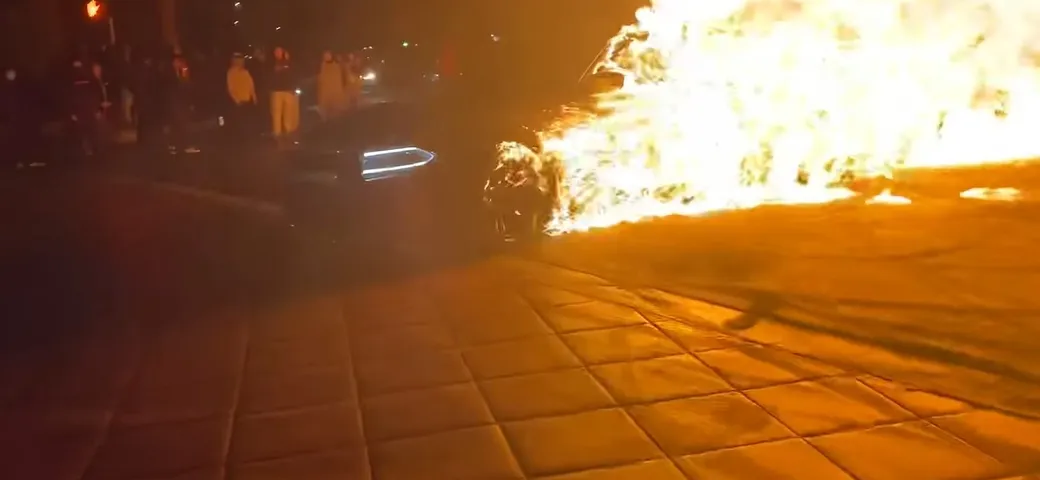 La Charger SRT Hellcat fa i 