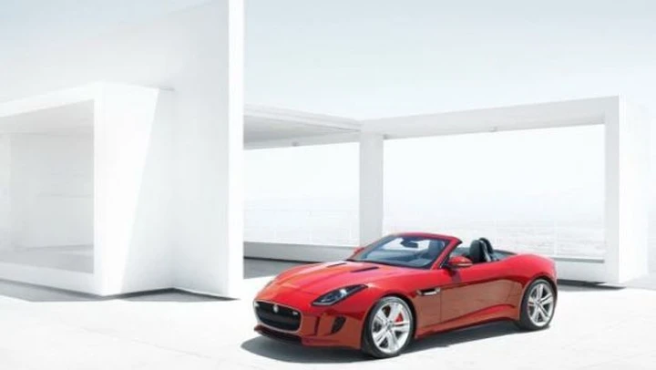 Jaguar F-Type: nuove immagini