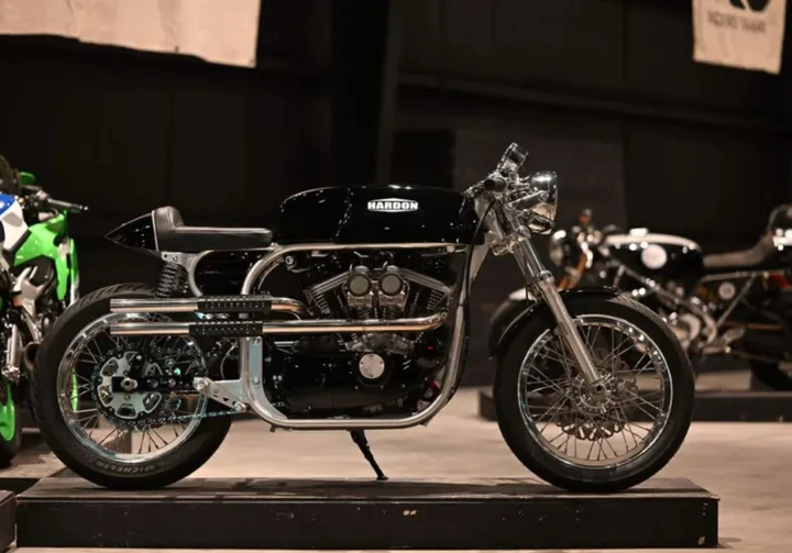 “Hardon”: la folle café racer con telaio Norton e motore Harley