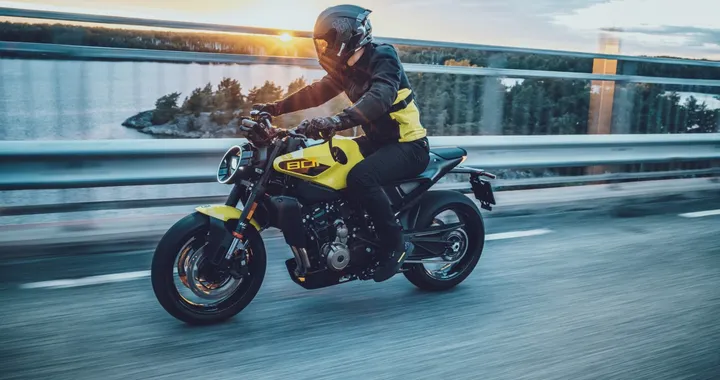 Husqvarna Vitpilen 801: potenza e stile per la strada moderna