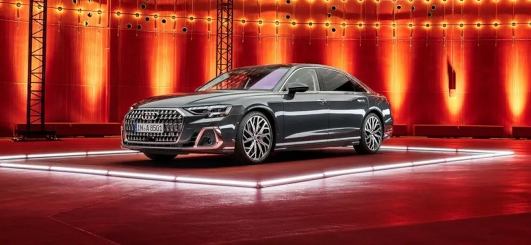 Audi A8 2022 restyling: novità, interni, motori