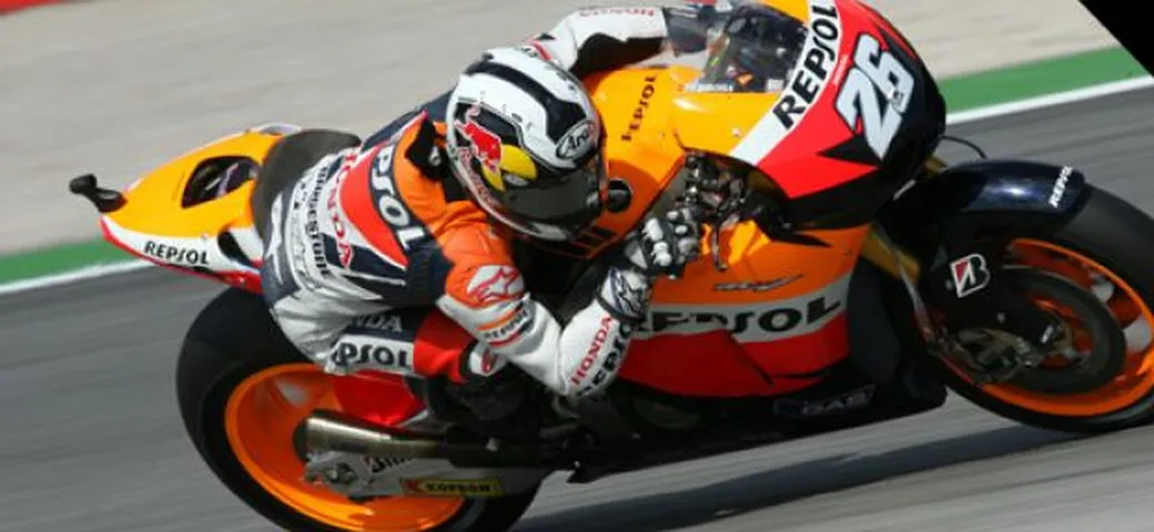 Misano in lutto. E MotoGP uggiosa. Grande Pedrosa, Honda super
