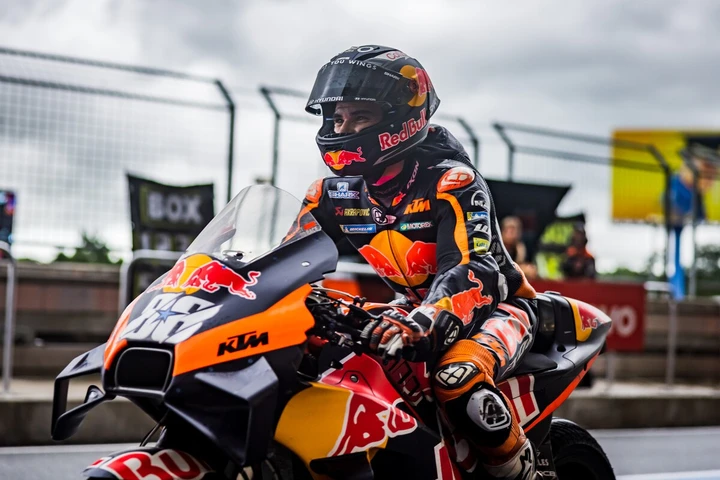MotoGP: Oliveira vince in Thailandia, Bagnaia a -2