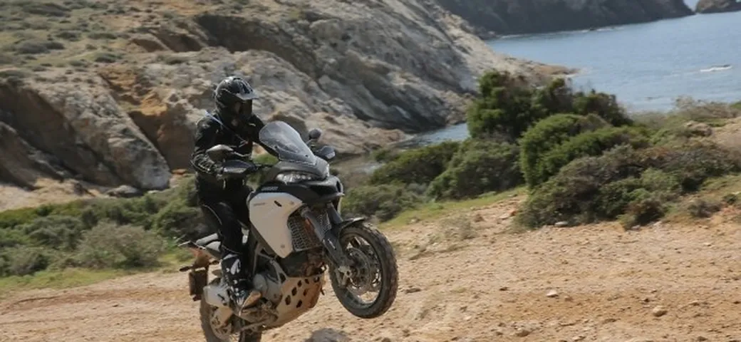 Ducati Multistrada 1200 Enduro 2016: primo contatto