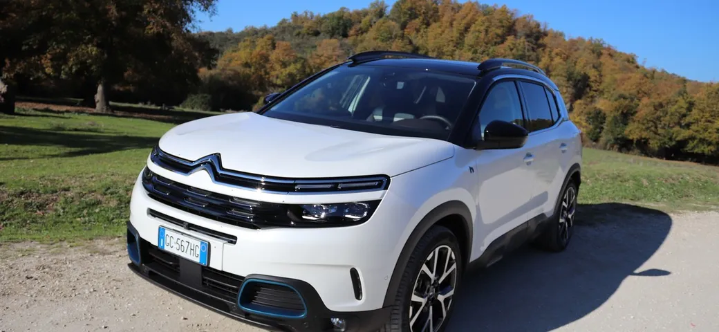 Citroen C5 Aircross 1.6 Hybrid 225 Shine E-EAT8: la prova su strada
