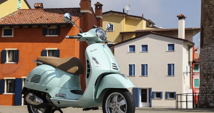 Vespa, il valore del brand supera i 900 milioni di euro