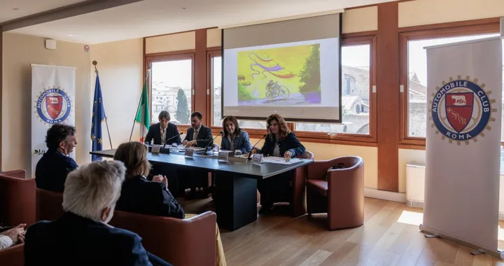 100 anni del Reale Premio Roma: il tributo con auto e moto d'epoca