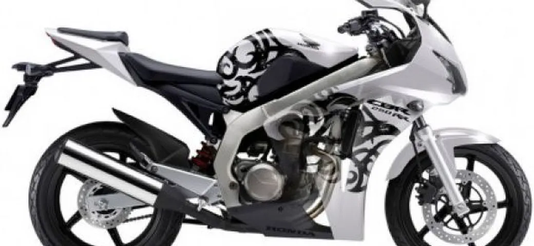 Honda progetta una piccola CBR250RR per il 2011?