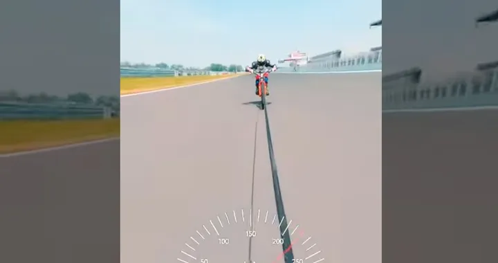 A 221 km/h in bicicletta, trainato da una Honda CBR1000RR-R: il video