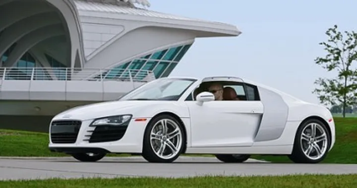 Audi R8: forse una versione targa