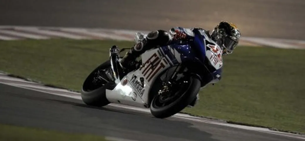 MotoGP: Lorenzo e Yamaha dominano le qualifiche