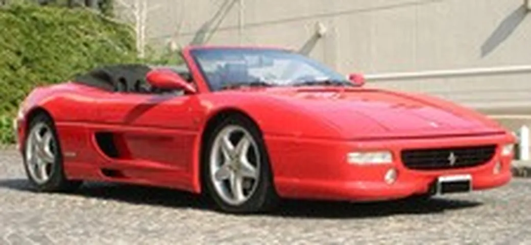 La Ferrari 355 di Maradona venduta per 550.000 euro