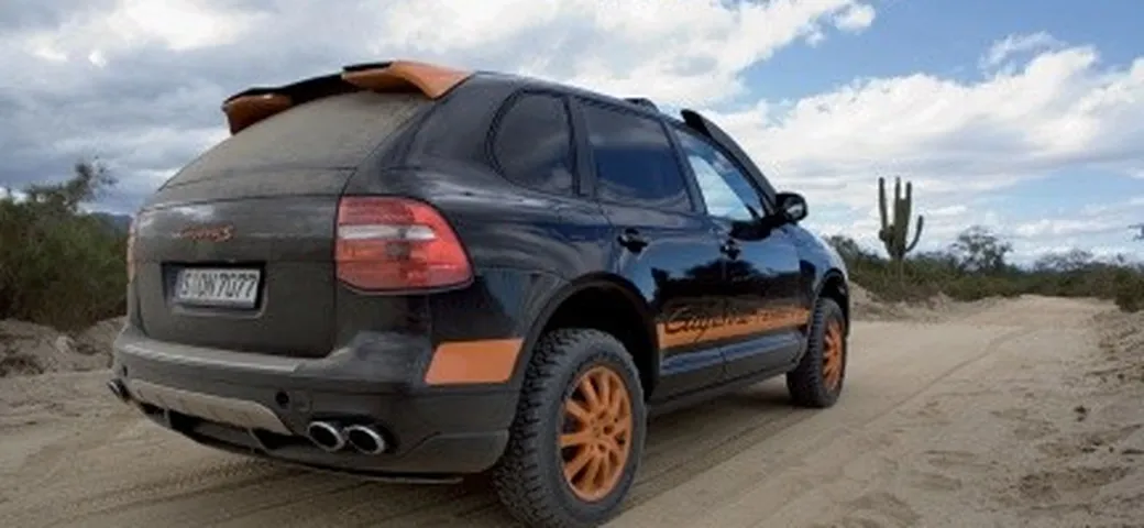 Una Porsche Cayenne S alla conquista della Siberia
