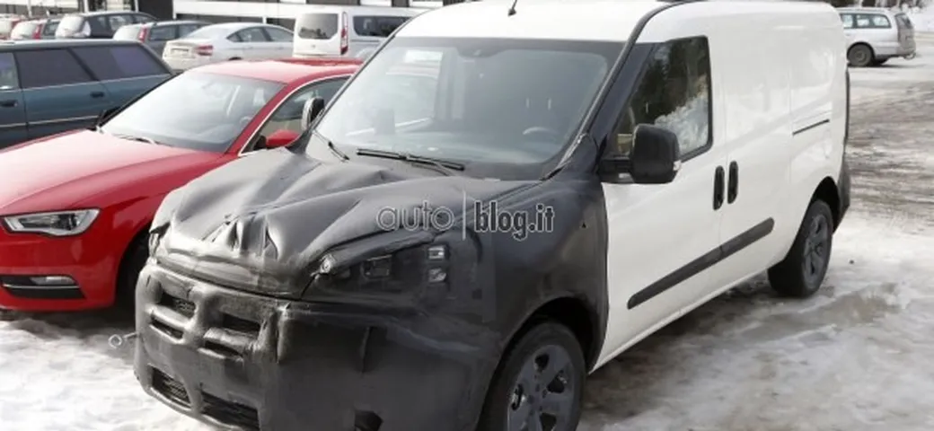 Fiat Doblò: foto spia del restyling