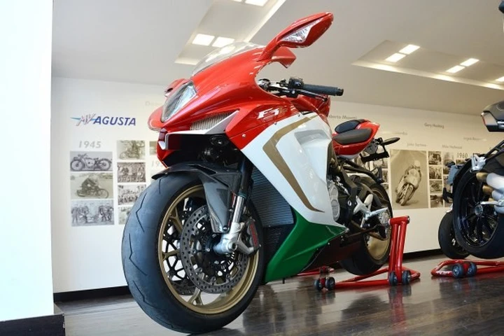 MV Agusta sbarca in Portogallo: aperto il Concept Store di Lisbona