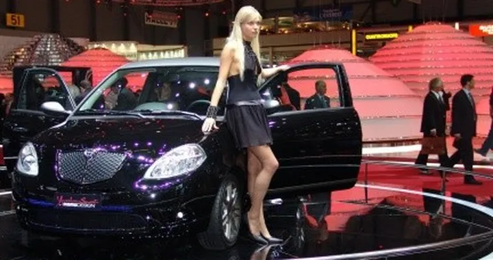 Ginevra: Lancia Ypsilon Sport Momo Design