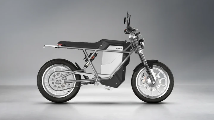Land Energy lancia la District anche in versione Scrambler