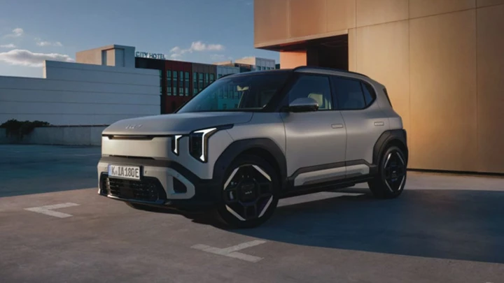 Kia EV2, i prezzi del nuovo SUV compatto: si parte da 26.600 euro