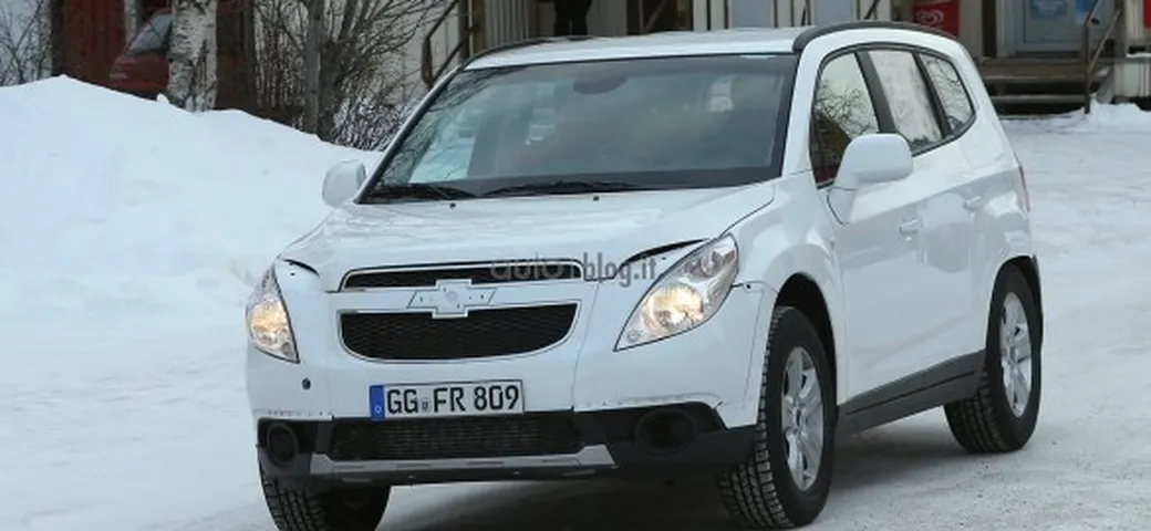 Foto spia: Opel Antara o Chevrolet Captiva