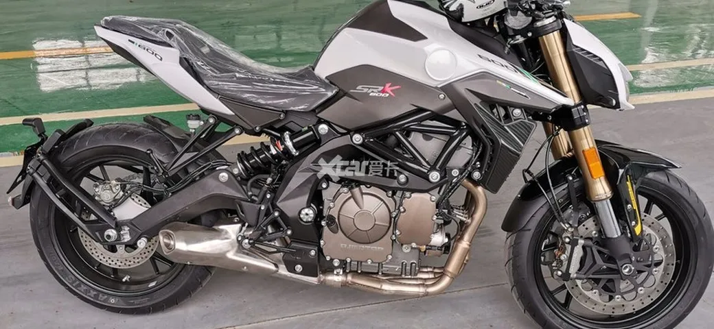 Benelli SRK600: nuove foto-spia dal web