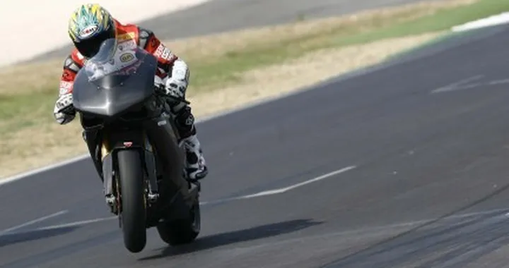 Primi test per Bayliss sulla Ducati 1098 F08