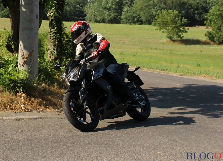 Kawasaki Z300 2015: la prova di Motoblog